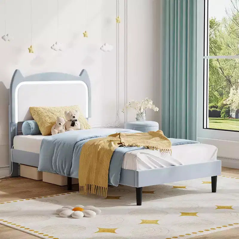 Struttura letto imbottita con testiera a forma di gatto e luci a LED