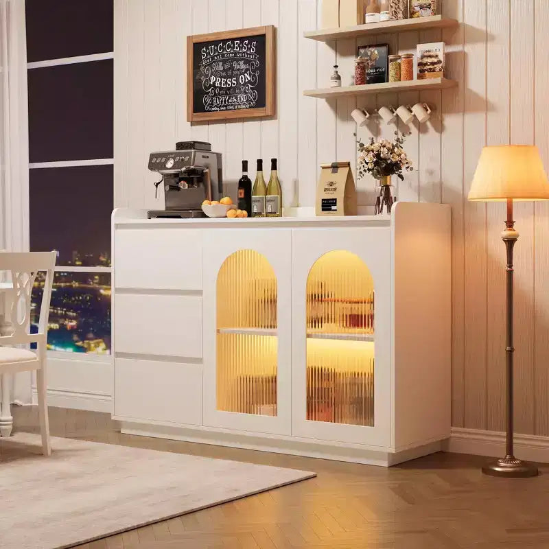 Credenza con luci LED e ante in vetro, 122 cm