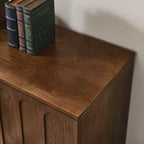 Mobile credenza con 2 ante e ripiani regolabili