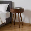 Comodino a un cassetto in legno massello di castagno da 55,8 cm